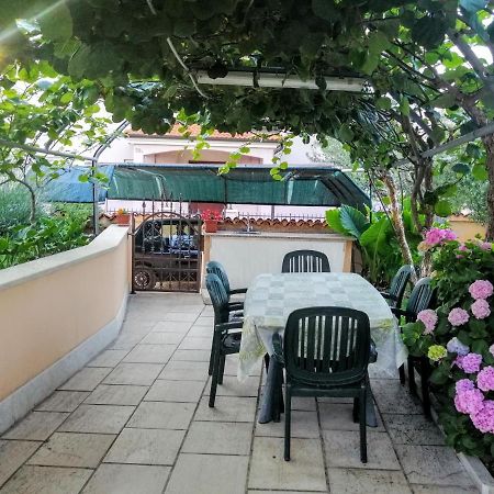 Apartman 100M2, Full Opremljen, Privatni Parking. بولا المظهر الخارجي الصورة