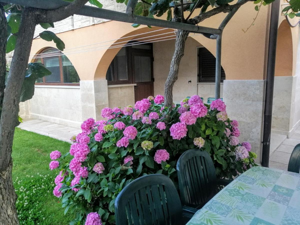 Apartman 100M2, Full Opremljen, Privatni Parking. بولا المظهر الخارجي الصورة