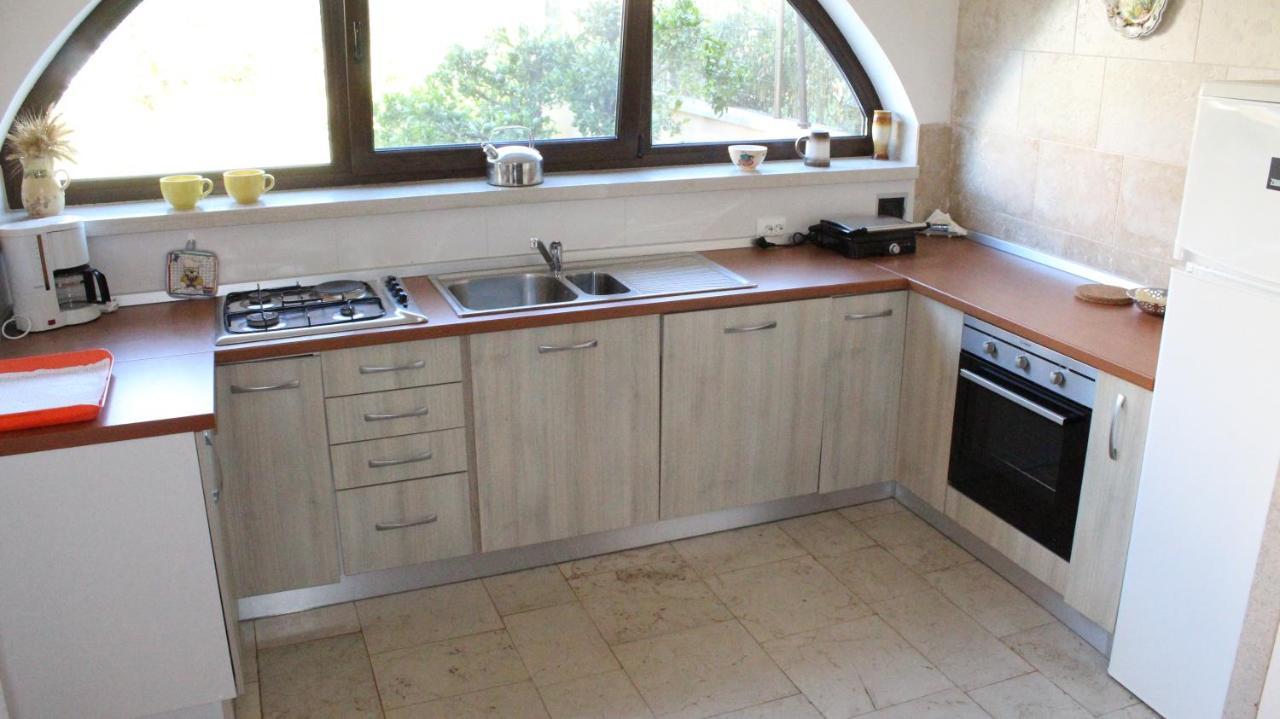 Apartman 100M2, Full Opremljen, Privatni Parking. بولا المظهر الخارجي الصورة