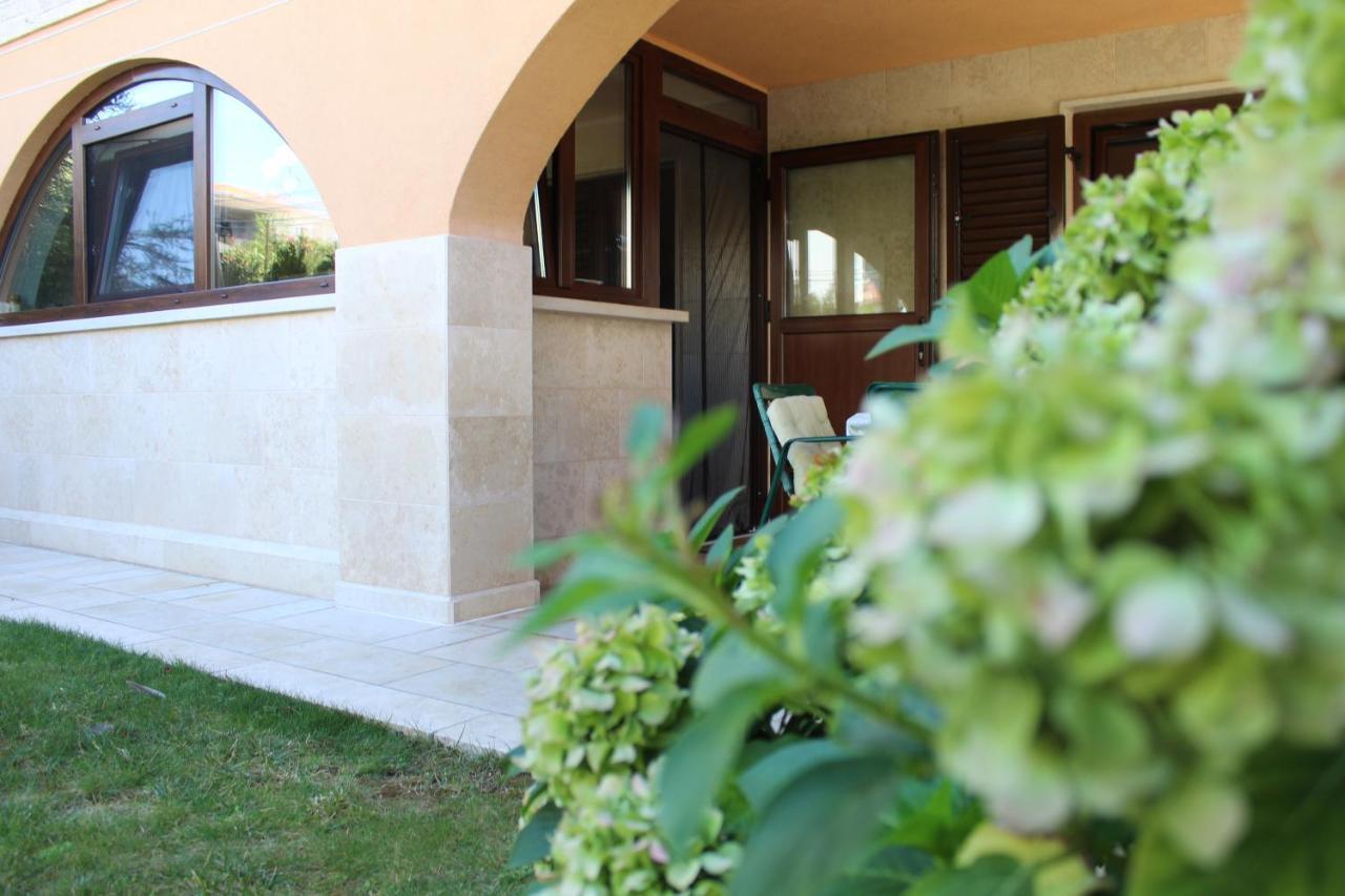 Apartman 100M2, Full Opremljen, Privatni Parking. بولا المظهر الخارجي الصورة